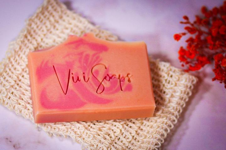 Actual product image Vivi Soaps Apricot Fresia - Goat's milk soap (Hard soap)