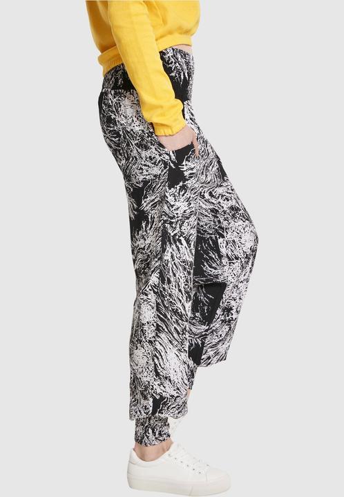 Actual product image Urban Classics Ladies Sarong Pants (XS)