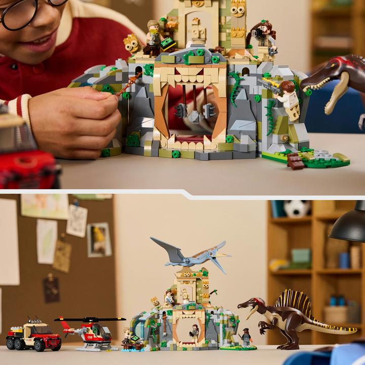 Actual product image LEGO Spinosaurier & Quetzalcoatlus: Hubschrauber-Einsatz (76976, LEGO DC)