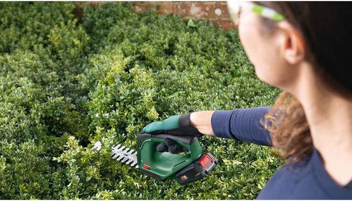 Produktbild Bosch Home & Garden AdvancedShear 18V-10 (Akkuheckenschere)