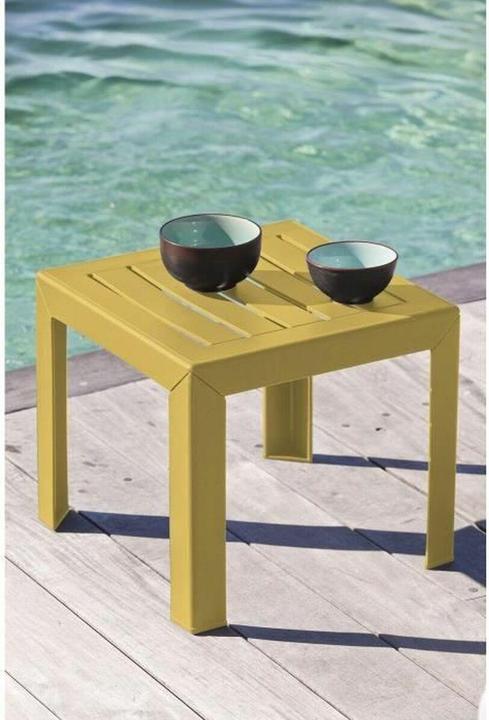 Actual product image Grosfillex Miami Table basse 40x40cm H:35cm en résine