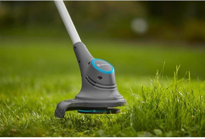 Produktbild Gardena SmallCut 23 18V P4A Ready-To-Use Set (Kunststoffmesser)