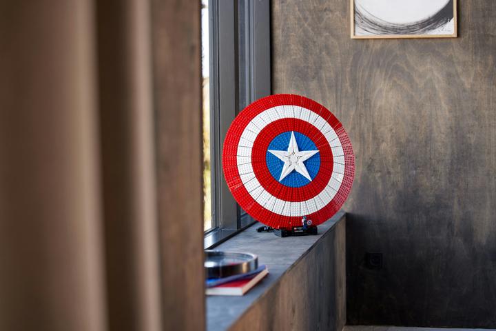Produktbild LEGO Captain Americas Schild (76262, LEGO Marvel)