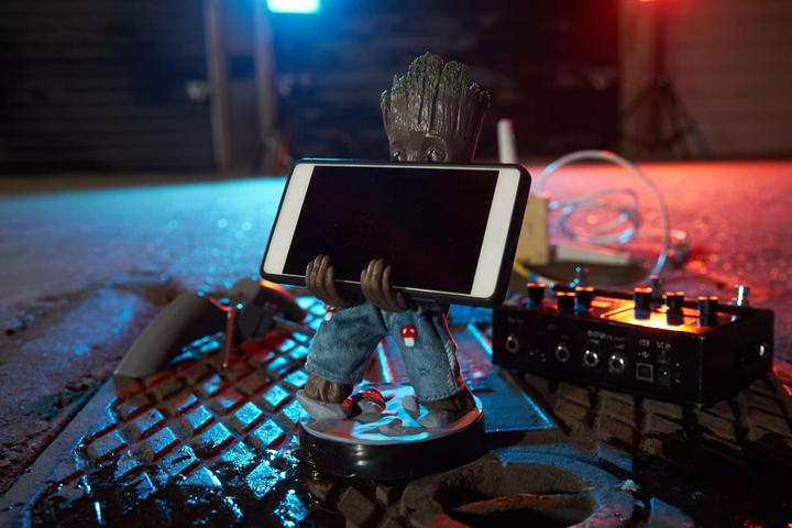 Image du produit NoName MARVEL - Groot Pyjama - Figurine 20cm - Support Manette & Portable (PS5)