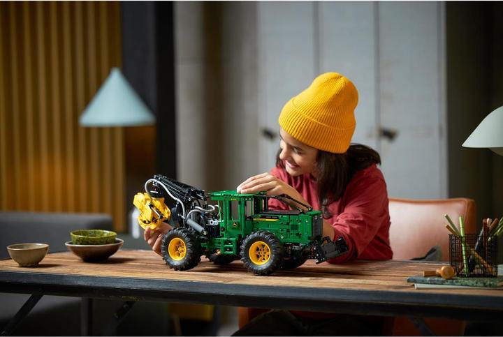 Produktbild LEGO John Deere 948L-II Skidder (42157, LEGO Technic)