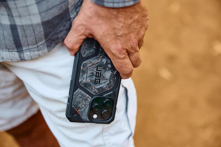 Productafbeelding UAG Monarch Pro - Limited Edition (Apple iPhone 16 Pro Max)