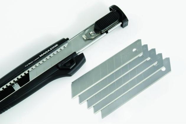 Produktbild Tajima Universal-Messer mit automatischem Lademagazin und 3 Klingen 18 mm (Cutter)