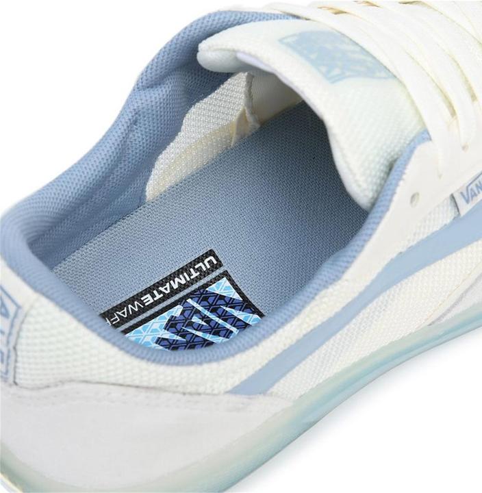Actual product image Vans Ave (40)