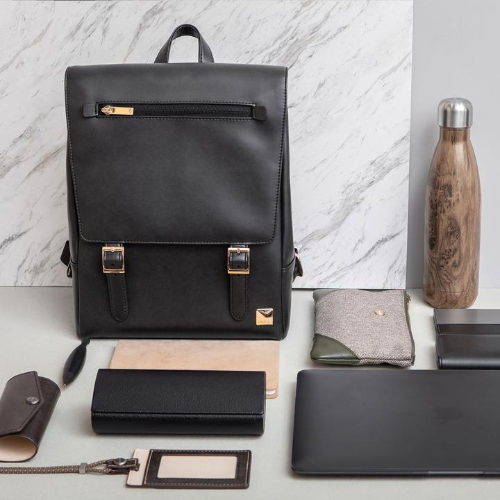 Actual product image Moshi Helios Mini 13"
