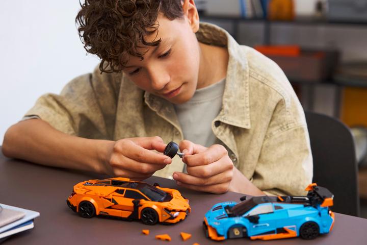 Produktbild LEGO Lamborghini Revuelto und Huracán STO (77238, LEGO Speed Champions)