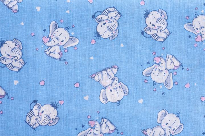 Produktbild VBS Baumwoll-Stoff "Kleine Elefanten" Hellblau, 140 cm breit, Meterware