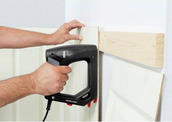 Produktbild Skil 8200 AC Elektrotacker Klammern