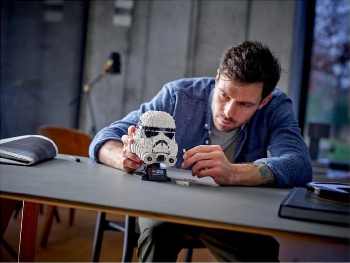 Actual product image LEGO Stormtrooper Helmet (75276, LEGO Star Wars)