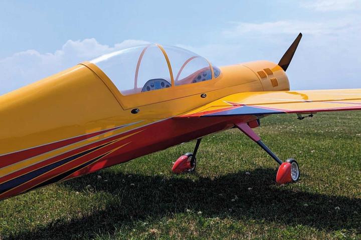 Produktbild Extremeflight-RC YAK 54 EXP 85" Gelb/Rot ARF Kunstflugmodelll