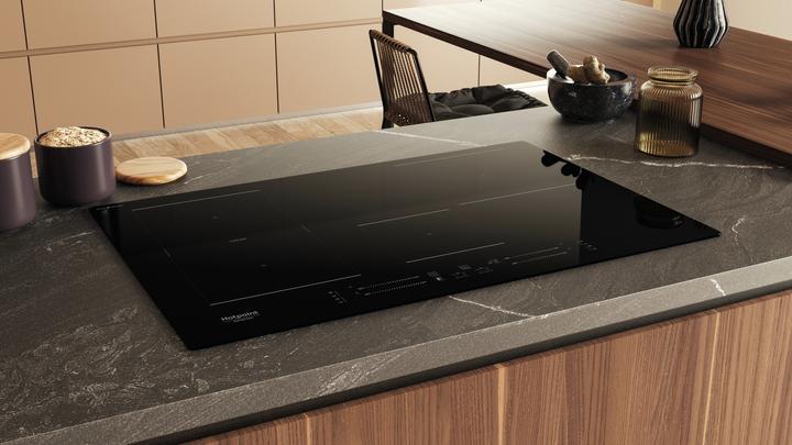 Image du produit Hotpoint HS 1377C CPNE Noir Intégré 77 cm Table de cuisson à induction 4 zone(s)