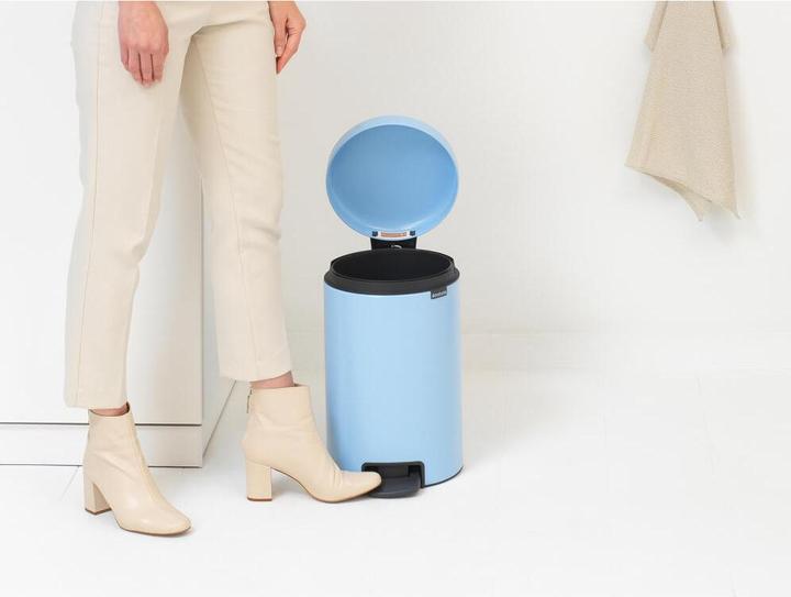 Produktbild Brabantia Treteimer NewIcon 12 l, Dreamy Blue (12 l)