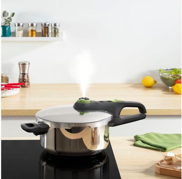 Produktbild Tefal Secure Trendy Schnellkochtopf (22 cm, Dampfkochtopf, Edelstahl)