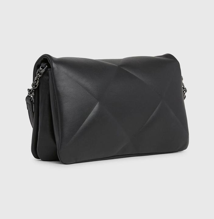 Actual product image MGA Re-Lock Quilt Shoulderbag