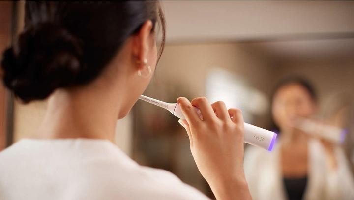 Actual product image Philips Sonicare Series 6500 (Sonic toothbrush)