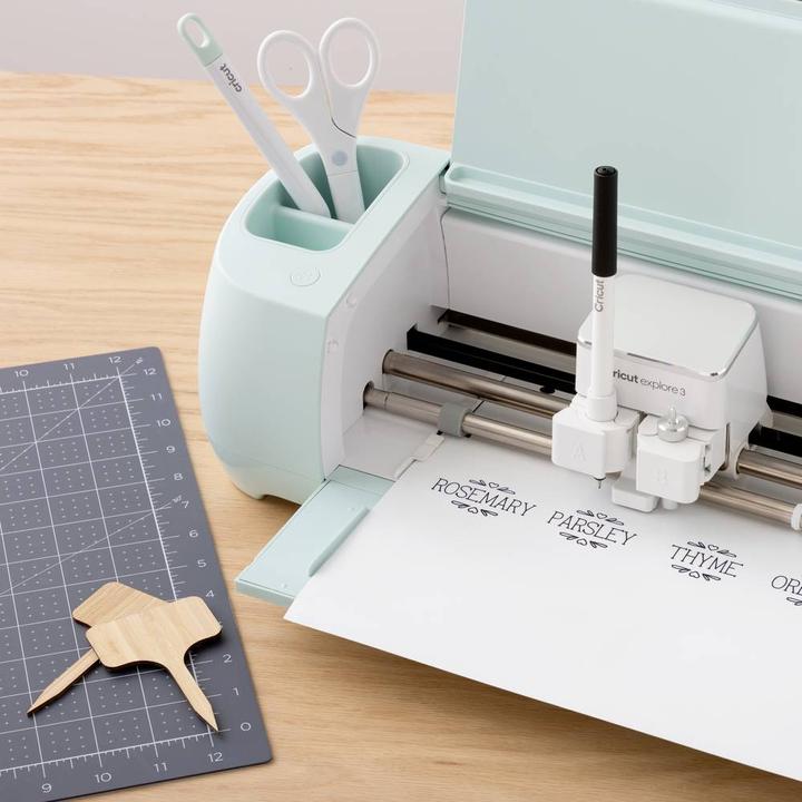 Actual product image Cricut Smart Vinyl Removable 33x91cm Writable Transparent (P)