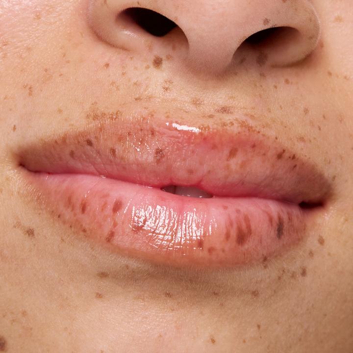 Actual product image essence JUICY BOMB glossy butter balm (Balm)