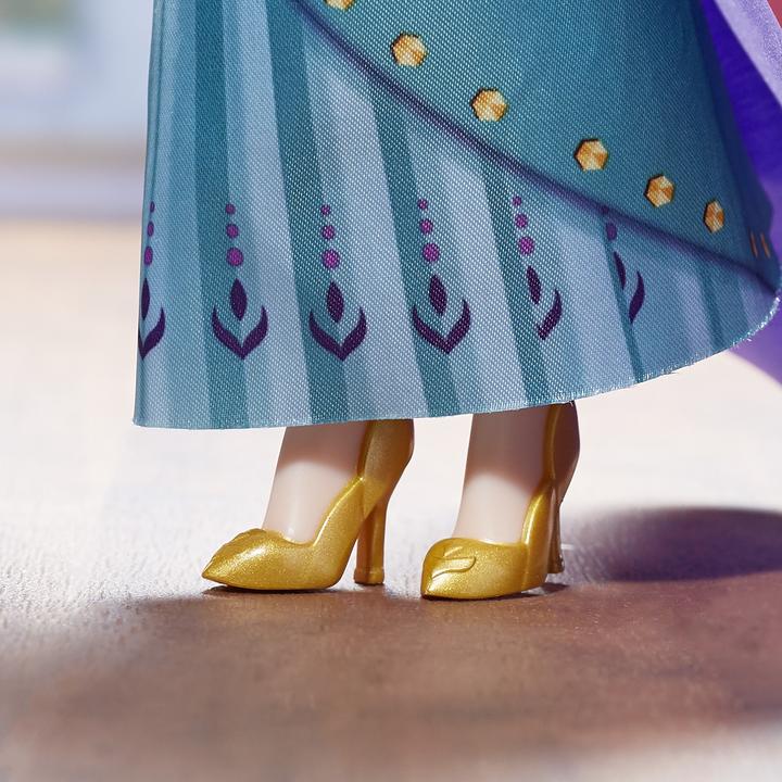 Actual product image Disney Frozen The Ice Queen 2 Queen Anna