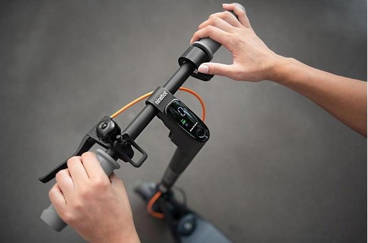 Image du produit Segway-Ninebot F40D (20 km/h, 40 km, 350 W)