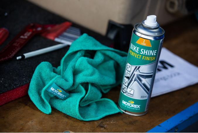 Actual product image Motorex Bike Shine (300 ml, Seal care products)