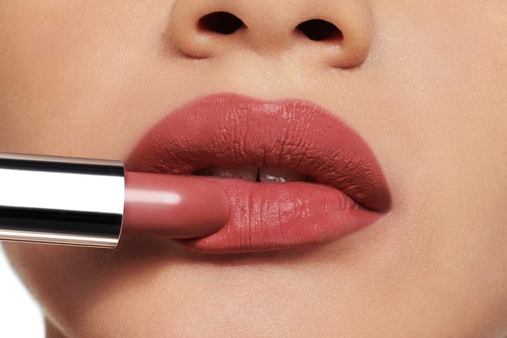 Actual product image Dior Rouge Satin 434 Int24 (No. 434, Promenade)