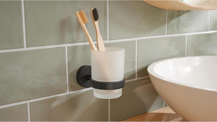 Immagine prodotto tesa Bicchiere per spazzolini da denti MOON GREY con soluzione adesiva senza forare (8,5 x 13,5 x 15,5 cm)