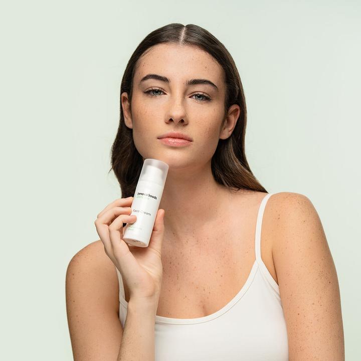 Actual product image InnovaGoods Moisturising cream CBD Zencare 50 ml (50 ml, 24h cream)