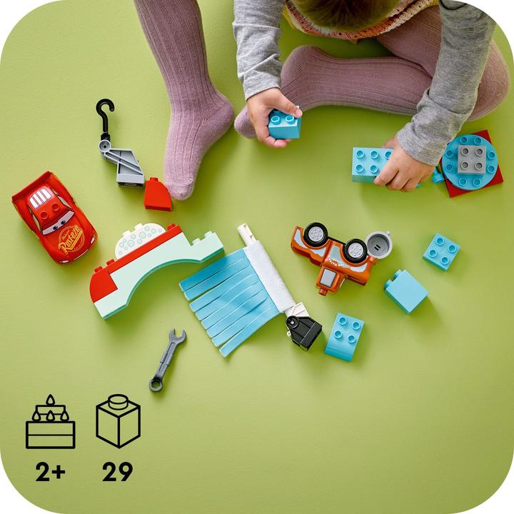 Produktbild LEGO Lightning McQueen und Mater in der Waschanlage (10996)