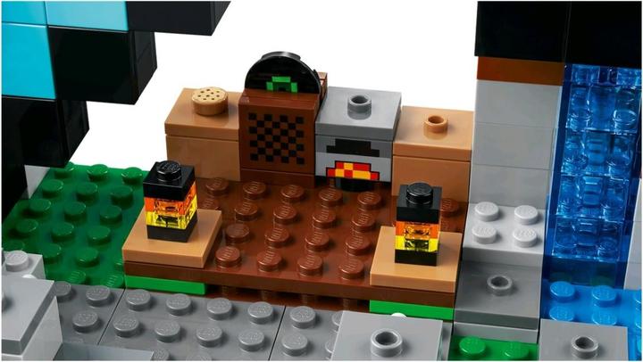 Produktbild LEGO Der Schwert-Aussenposten (21244, LEGO Minecraft)