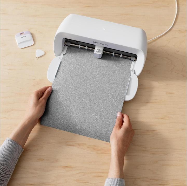 Actual product image Cricut Iron-on film Joy Xtra Smart 24.1 x 48.3 cm, silver glitter