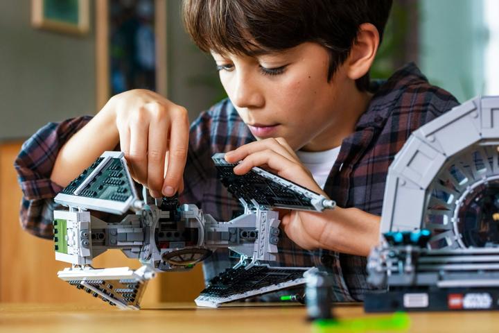 Image du produit LEGO Mandalorian Fang Fighter vs. Tie Interceptor (75348, LEGO Star Wars)
