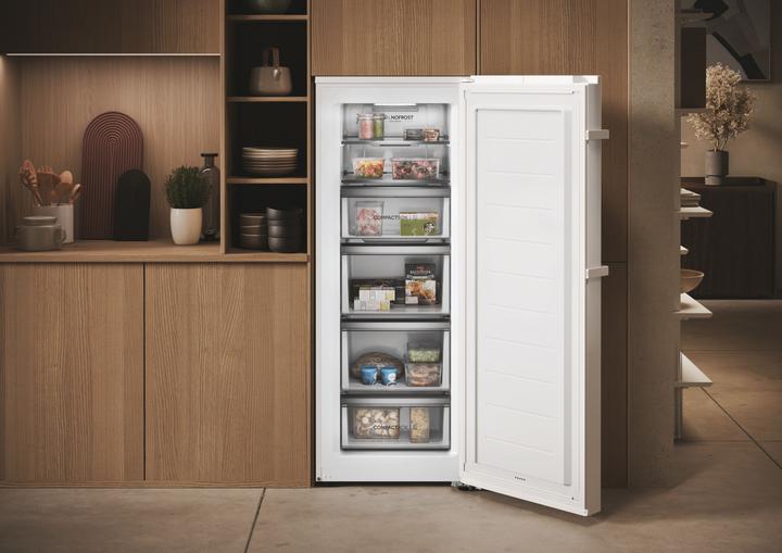 Image du produit Haier H4F226WEH1 Congélateur vertical autonome 226 (Autonome, 226 l)