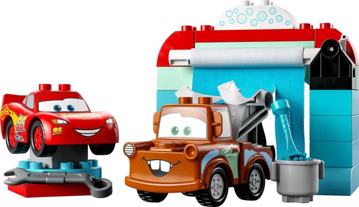 Produktbild LEGO Lightning McQueen und Mater in der Waschanlage (10996)