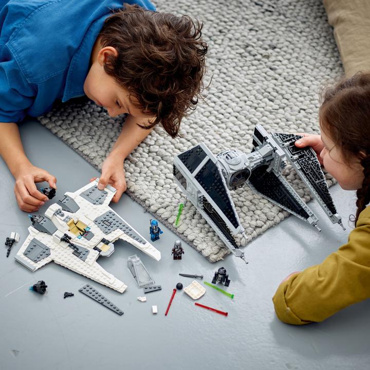 Image du produit LEGO Mandalorian Fang Fighter vs. Tie Interceptor (75348, LEGO Star Wars)
