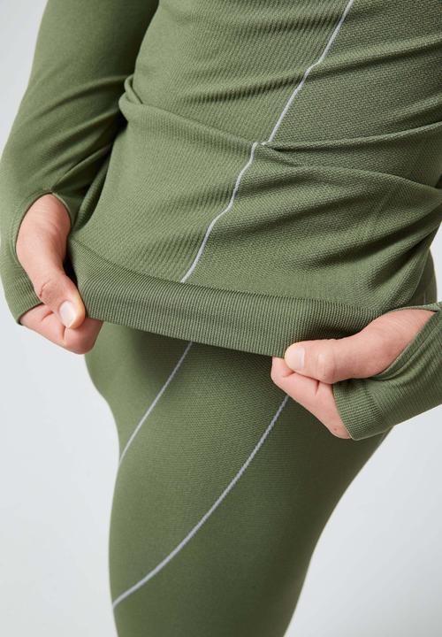 Actual product image Snocks Men's thermal underwear with thumb hole (XL)