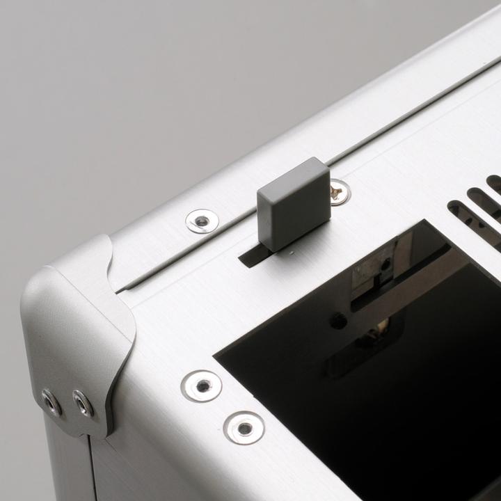 Actual product image Lian-Li Pc-Tu100a (Mini-ITX, Mini-DTX)