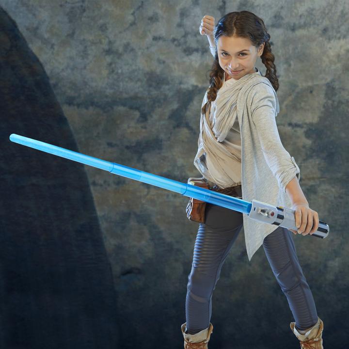 Produktbild Hasbro Lightsaber Forge Luke Skywalker