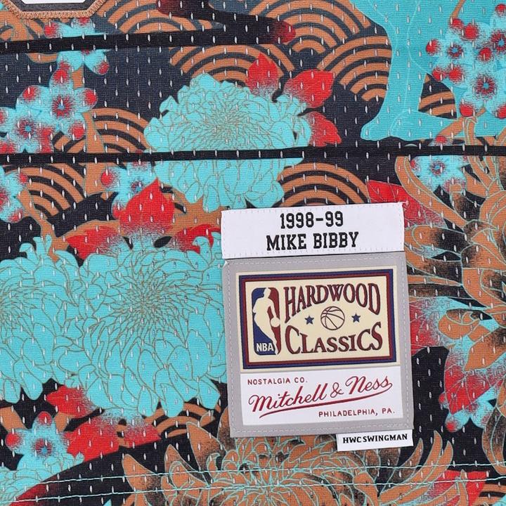 Image du produit Mitchell & Ness Swingman Mesh Jersey Vancouver Grizzlies ASIAN Mike Bibby (S)