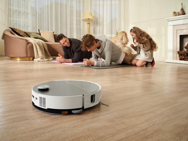 Image du produit Roborock Saros 10 (Robot d'aspiration et de nettoyage)
