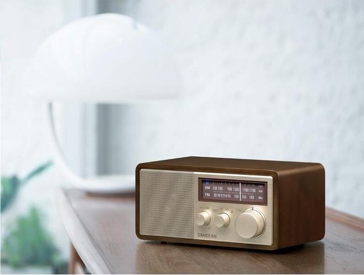 Produktbild Sangean Genuine 110 Plus WR11BT holz tragares Retro-Tischradio mit Bluetooth & USB-Ladefunktion (MW, AM, FM, NFC, Bluetooth)