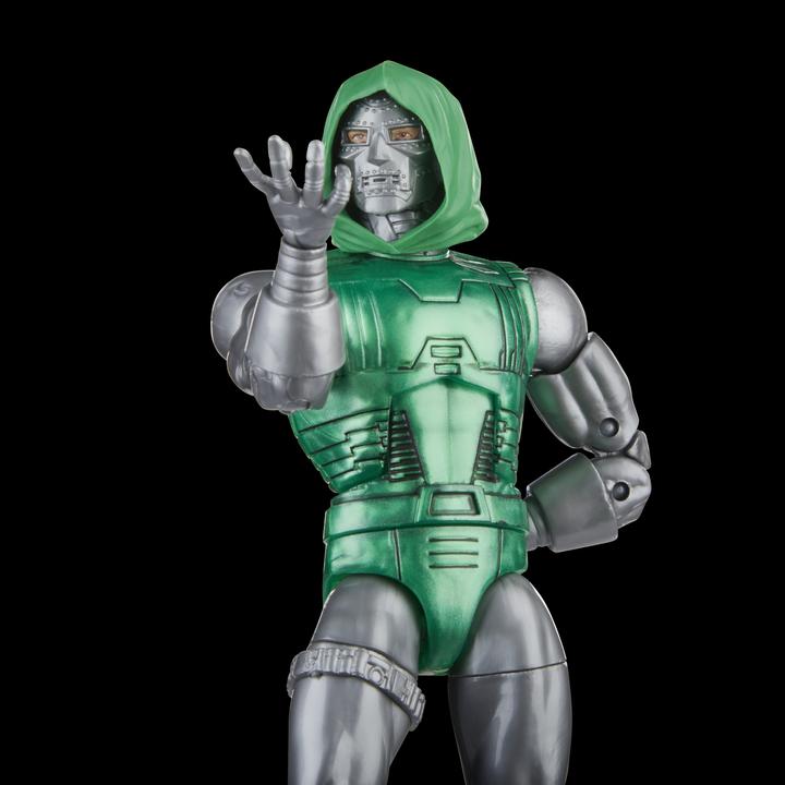 Immagine prodotto Hasbro Statuette Avengers Marvel Legends Capitan Marvel vs. Dottor Destino 15 cm