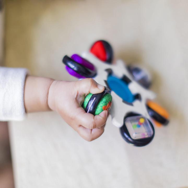 Image du produit Baby Einstein Curiosity Clutch