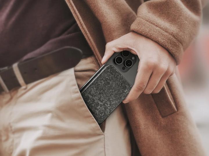 Actual product image Sharge CarbonMag (10K) (10000 mAh, 20 W, 38.50 Wh)
