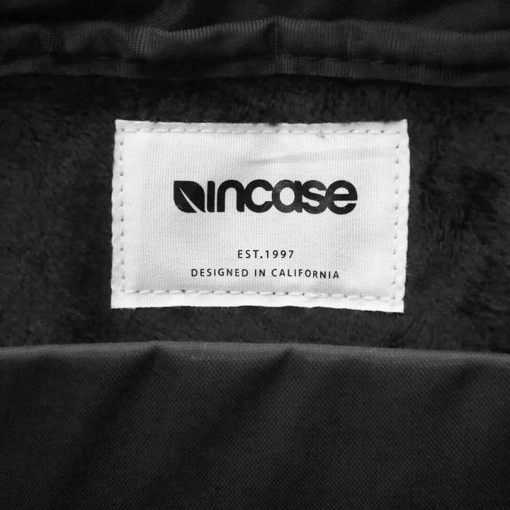 Actual product image Incase Compass Brief 13" w/Flight Nylon - Black (13.30", Apple)