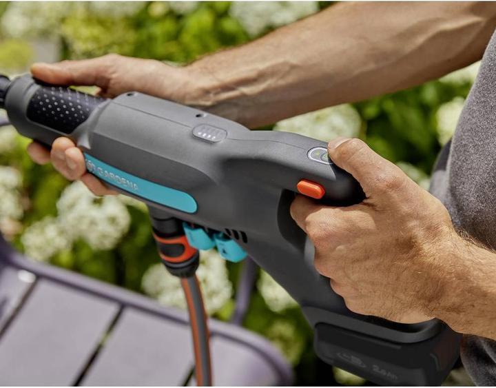 Actual product image Gardena AquaClean (Rechargeable battery operated)