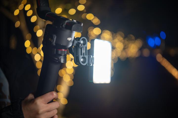 Produktbild Viltrox Retro 08X RGB Pocket LED Light (Videoleuchte)